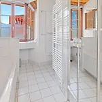Apartament Elegant Dans Le Chateau Des Vidomnes Sierre