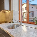 Elegant Dans Le Chateau Des Vidomnes *