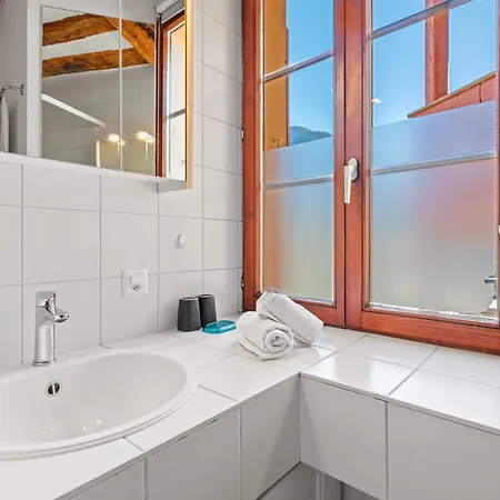 Elegant Dans Le Chateau Des Vidomnes