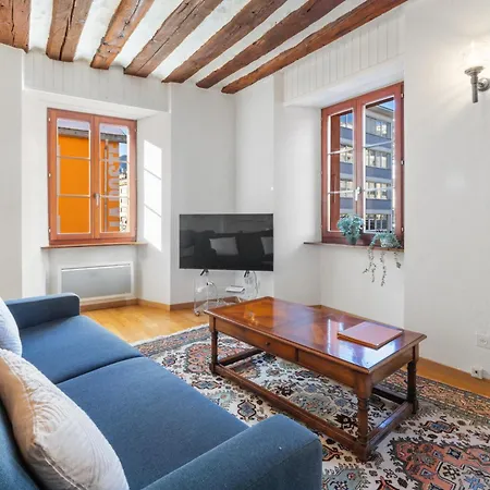 Lejlighed Elegant Dans Le Chateau Des Vidomnes