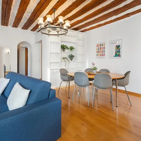 Elegant Dans Le Chateau Des Vidomnes Sierre