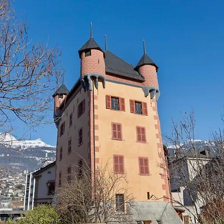 Elegant Dans Le Chateau Des Vidomnes Sierre