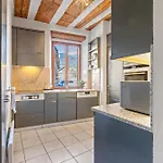 Apartman Elegant Dans Le Chateau Des Vidomnes