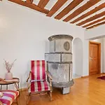 Elegant Dans Le Chateau Des Vidomnes *